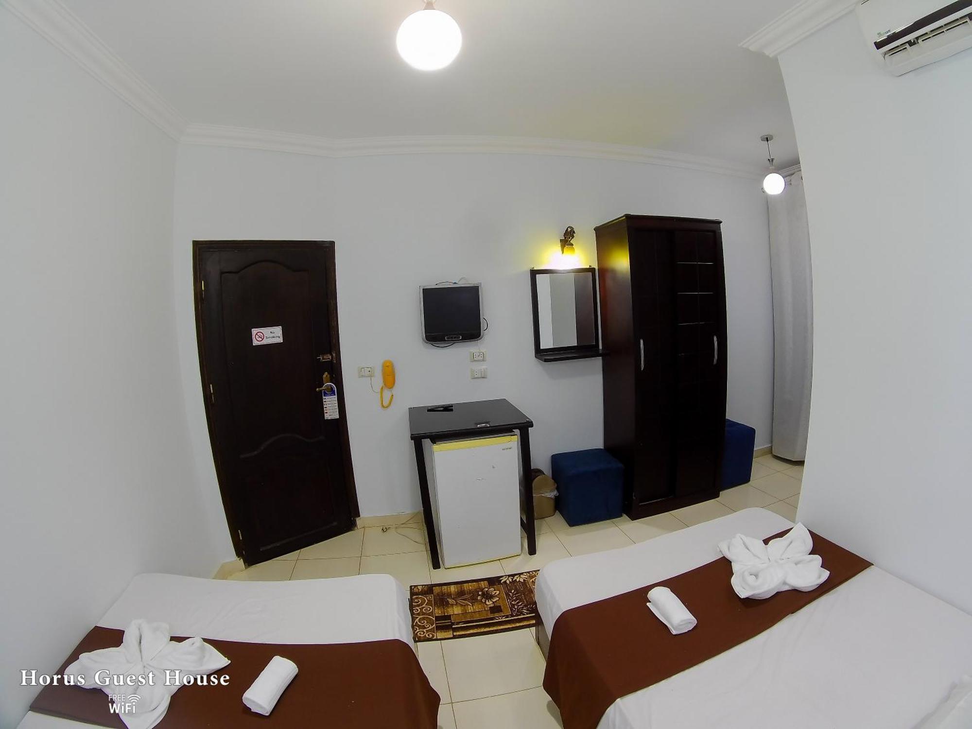 Horus Guest House Pyramids Kafrat al Jabal Exterior photo