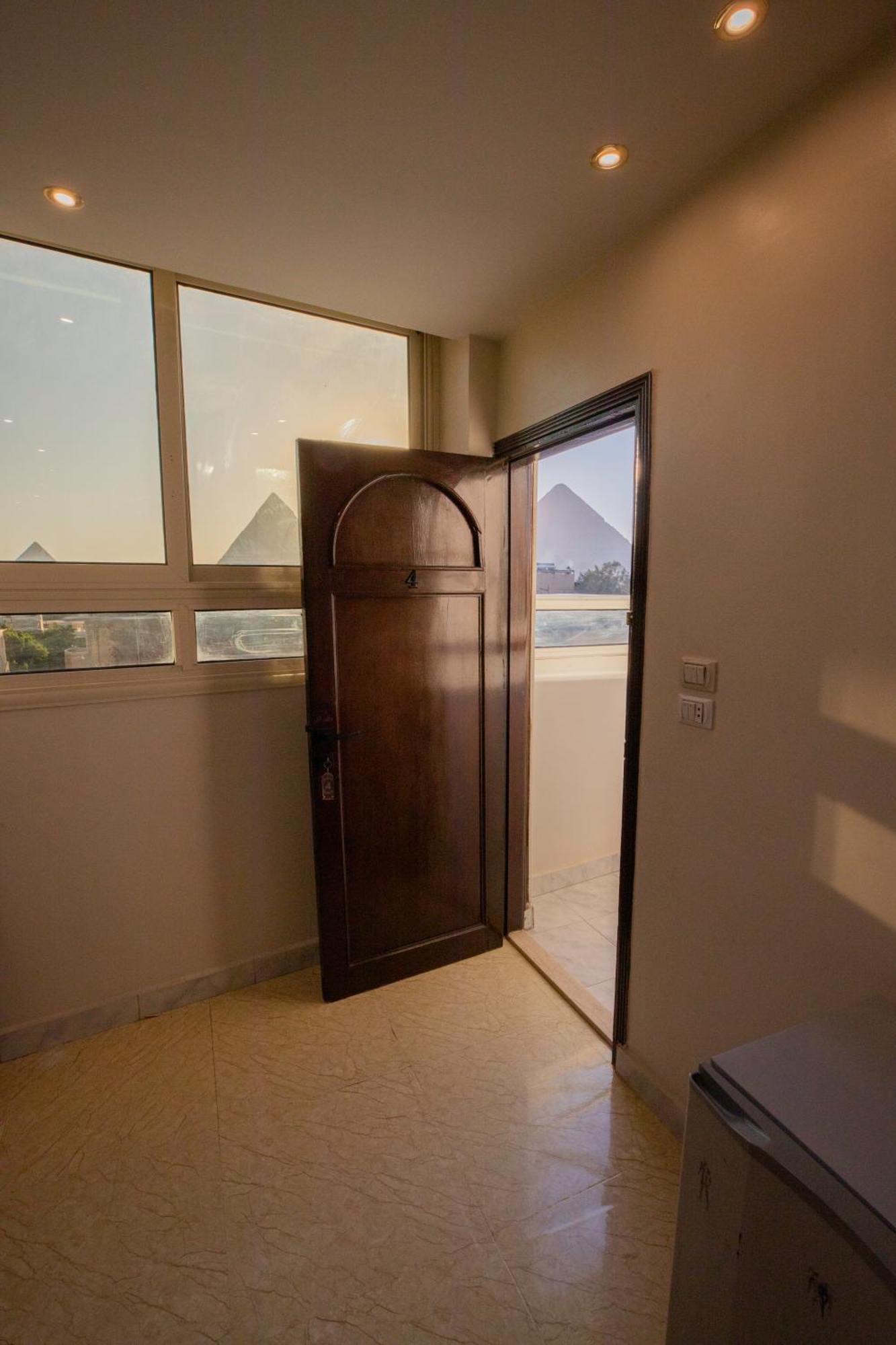 Horus Guest House Pyramids Kafrat al Jabal Exterior photo
